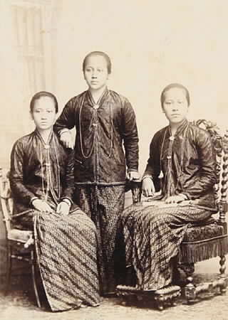 Het Klaverblad (Daun Semanggi) R.A. Kardinah, R.A. Kartini dan R.A. Roekmini